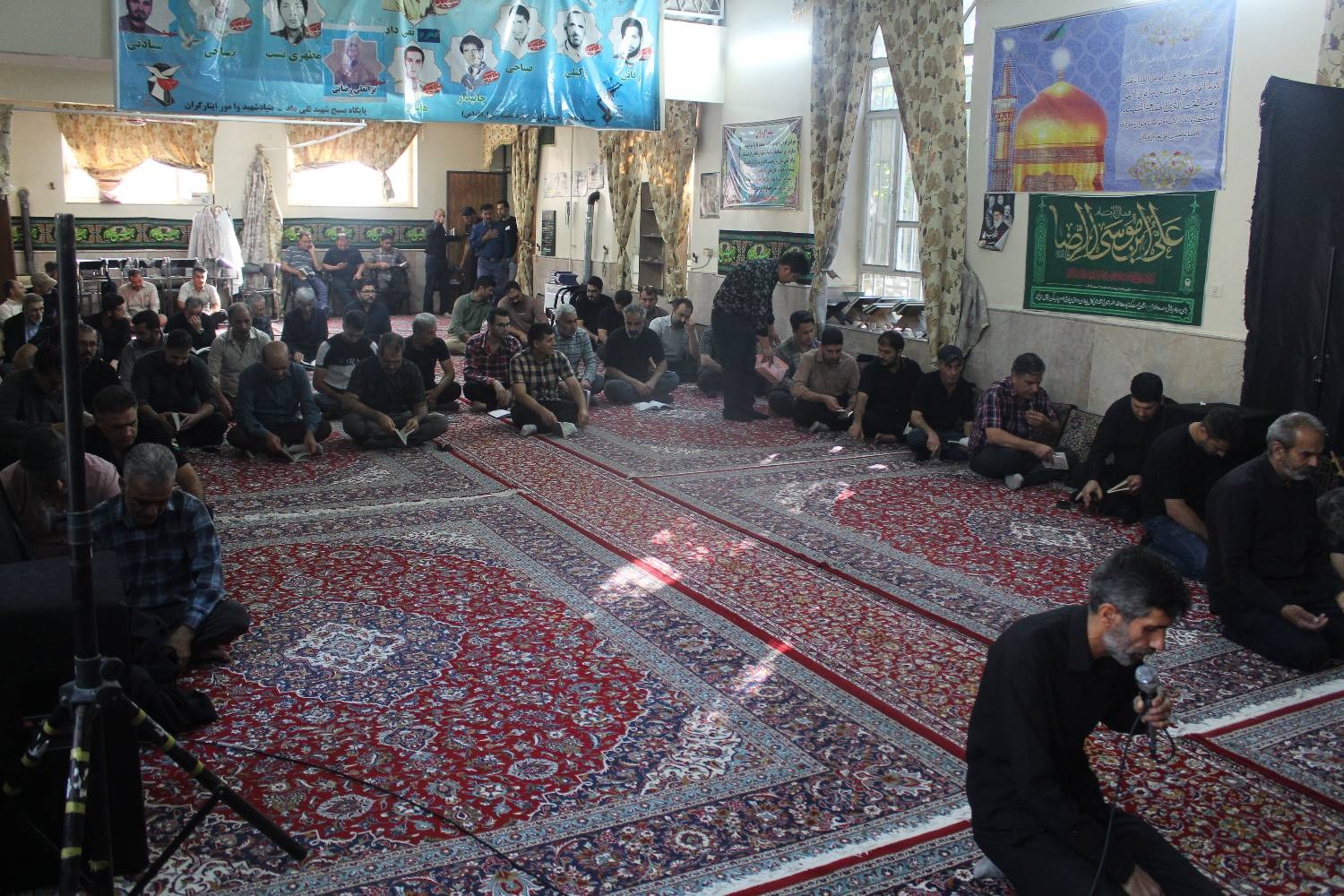 کارکنان شرکت قند چناران میهمان سفره معنوی عاشورا شدند